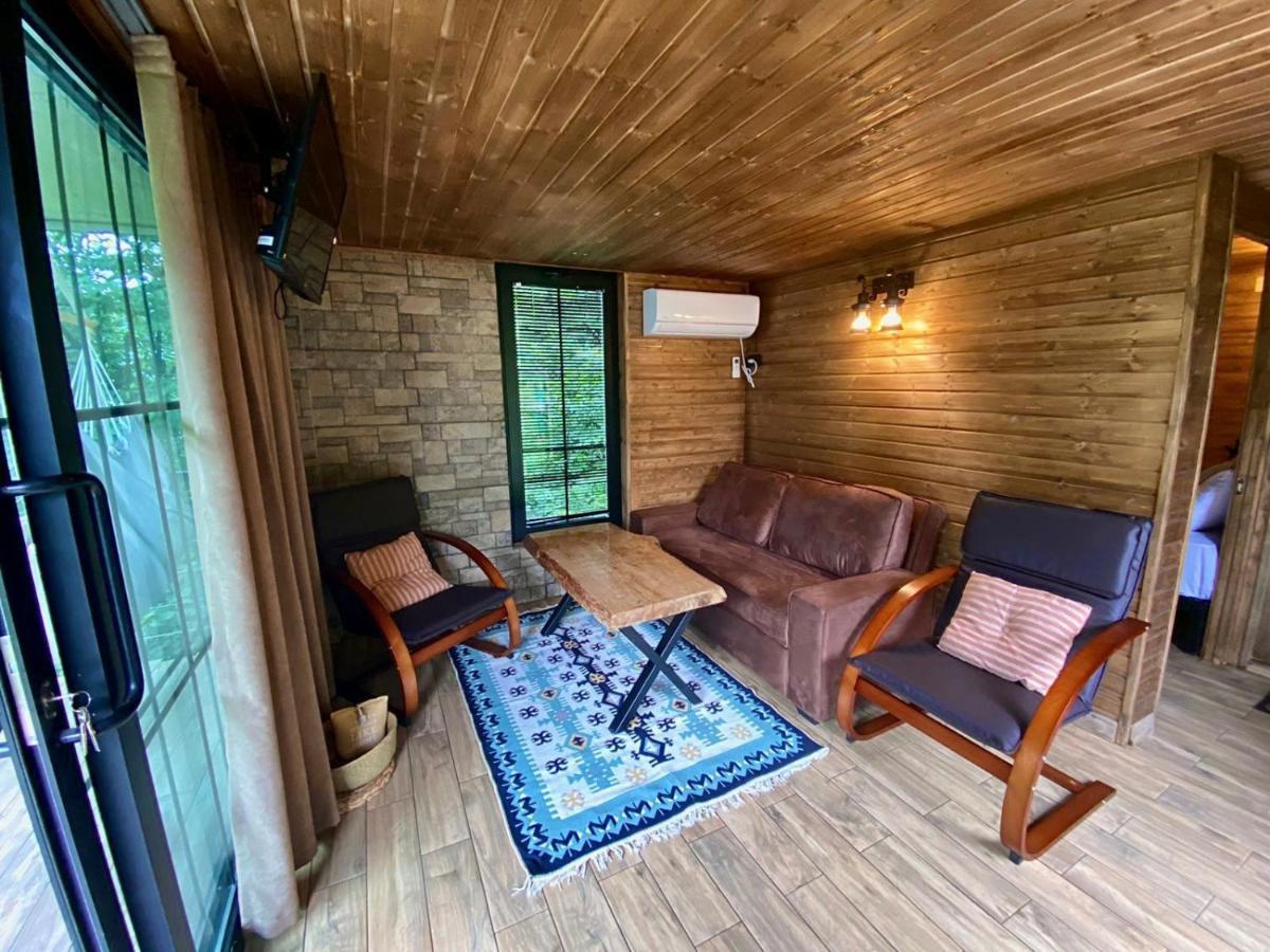 Woodpecker Georgia Otel Batum Dış mekan fotoğraf