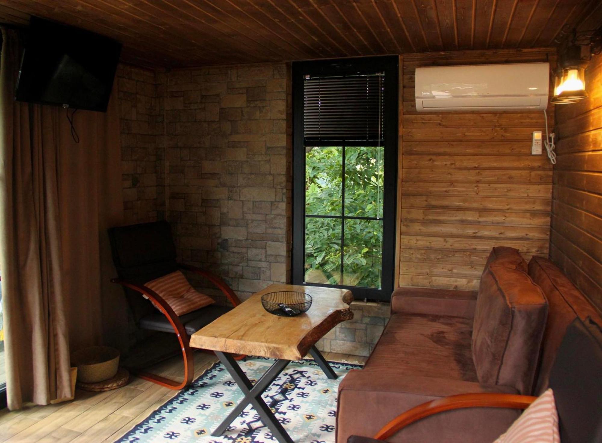 Woodpecker Georgia Otel Batum Dış mekan fotoğraf